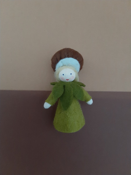 vilten poppetje kastanjemeisje