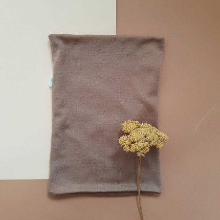 Green rose woolen scarf brown