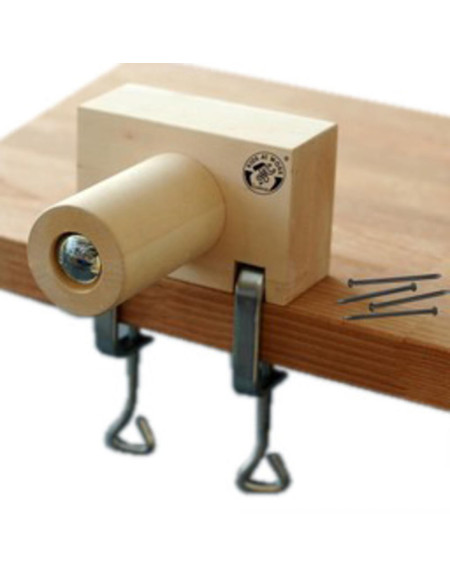 Kids at work complete set to make lanterns from tins