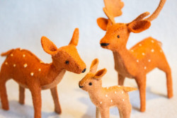 Deer family (Atelier Pippilotta)