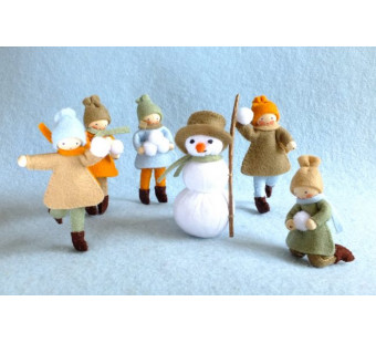 five children and a snowman (atelier Pippilotta)