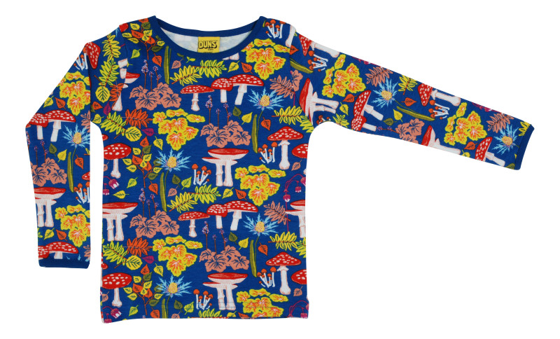 Duns longsleeve Amanita blue mushrooms