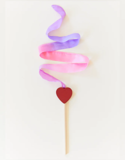 Sarah's Silk streamer rainbow small