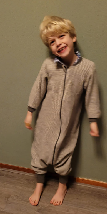 Lilano wolplush slaapzak met voetjes grijs gestreept