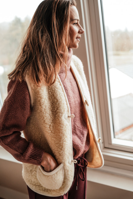 We are woven bodywarmer Giraf (volwassen)