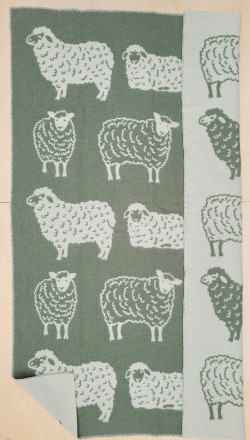 Mara woolen blanket 'sheep' agave green
