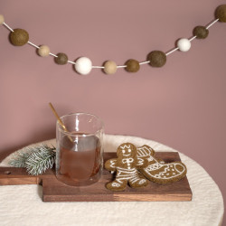 Sjaal met Verhaal viltslinger viltballetjes gingerbread