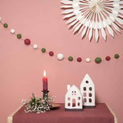 Sjaal met Verhaal viltslinger viltballetjes gingerbread