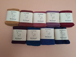De Colores dubbel gebreide haarband van baby alpaca in kleur