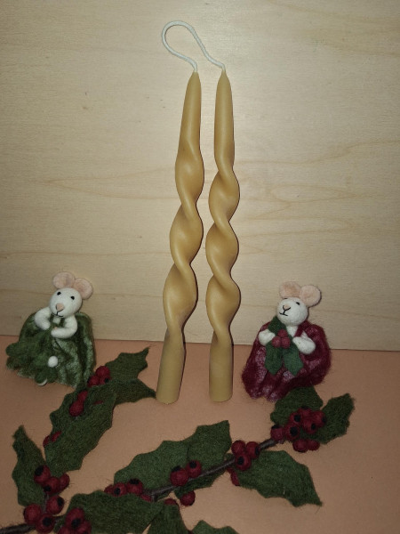 Sirius bijenwas dinerkaars gedraaid