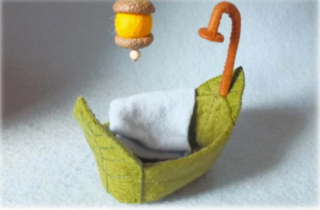 Atelier Pippilotta poppenhuis bladerbadje, handdoek en eikellampje