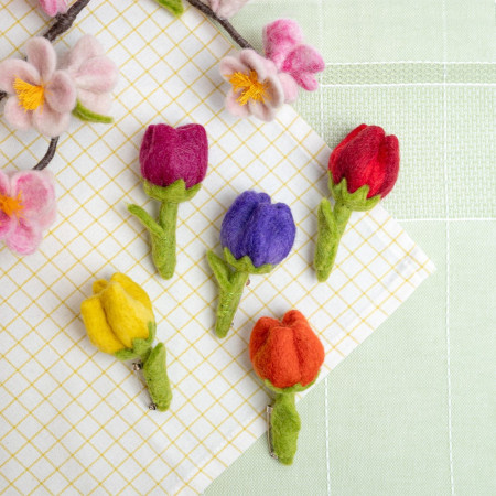 Sjaal met Verhaal broche tulp