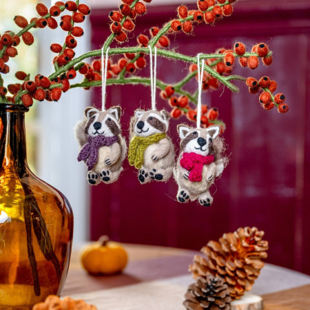 Sjaal met Verhaal indian summer hanger wasbeer verschillende kleuren