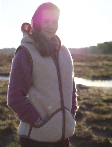 We are wovens bodywarmer Macchiato with zipper and hood