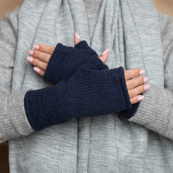 Sjaal met verhaal wollen handwarmers cosy donkerblauw