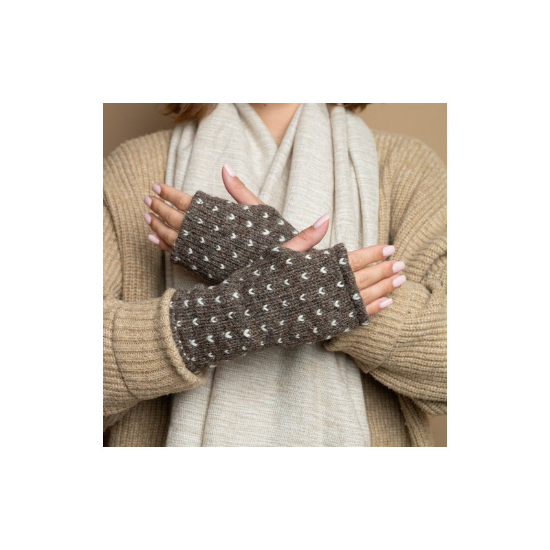 Sjaal met verhaal wollen handwarmers lovely taupe