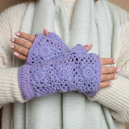 Sjaal met verhaal wollen handwarmers granny square lila