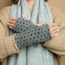 Sjaal met verhaal wollen handwarmers lovely grijs