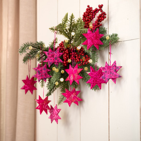 Sjaal met verhaal hanger Sari ster fuchsiatinten