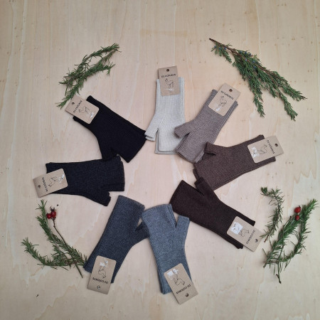 De colores armwarmers with thumb for adults made of 100% baby alpaca