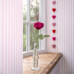 Sjaal met Verhaal woolfelted rose bordeaux