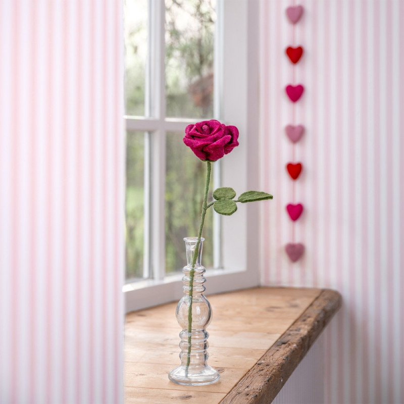 Sjaal met Verhaal woolfelted rose bordeaux