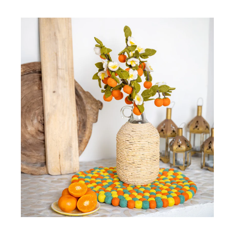 Sjaal met Verhaal woolfelted branch with oranges