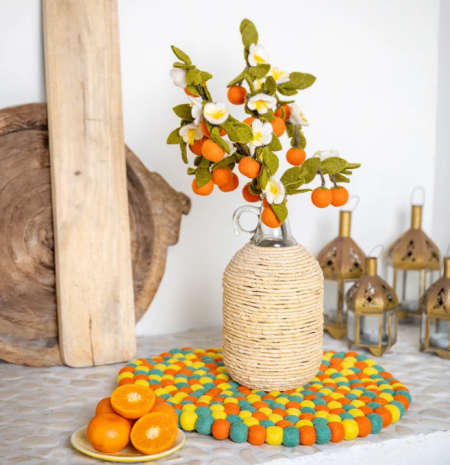 Sjaal met Verhaal woolfelted branch with oranges