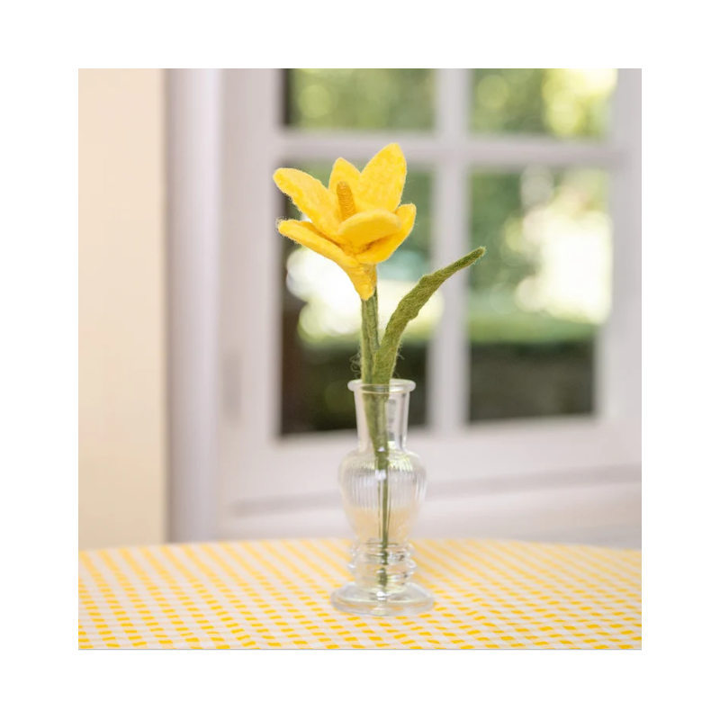 Sjaal met Verhaal woolfelted crocus yellow