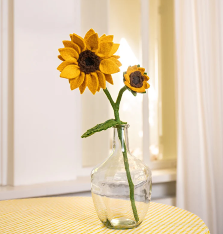 Sjaal met Verhaal woolfelted sun flower