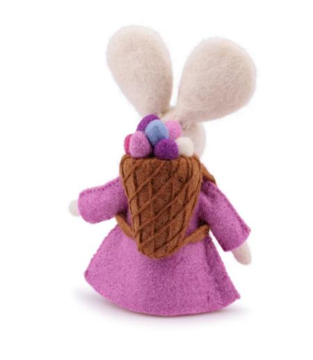 Sjaal met verhaal staande haas met mandje met paaseieren op de rug roze