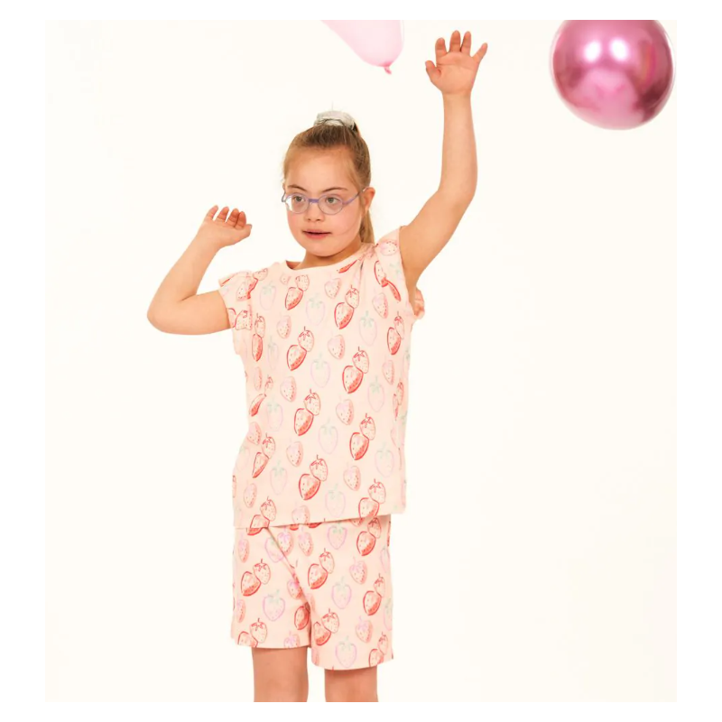 Sense Organics katoenen tshirt met korte broek (shortama) roze met aardbeien