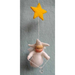 Child with star (atelier Pippilotta)