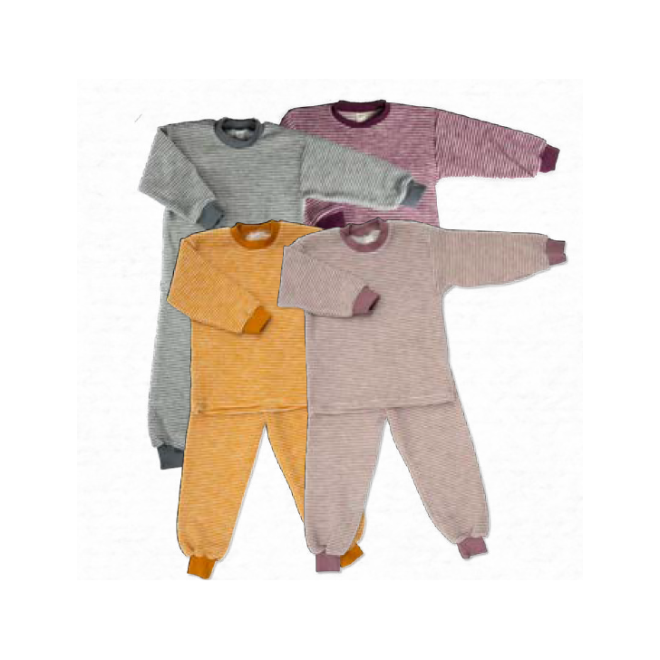 Pyjama's, sleeping bags and blankets