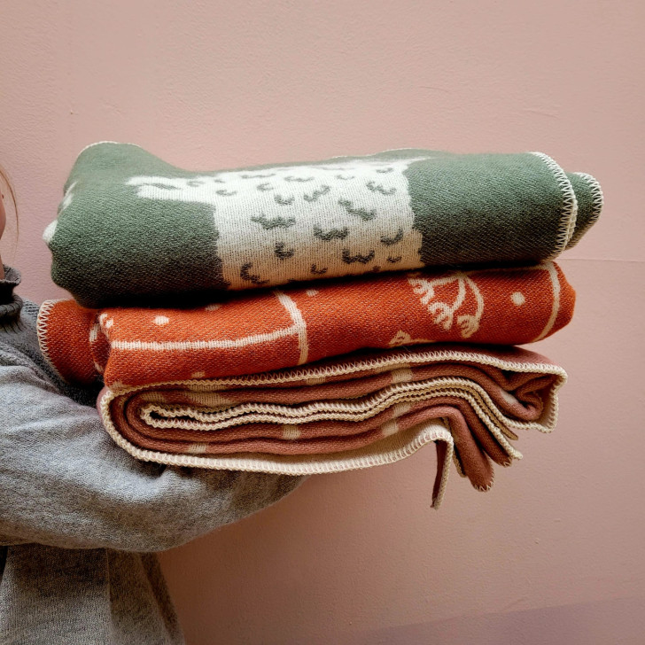 Wollen en wolzijde dekens van Mara, Disana, Engel, Lilano, Reiff